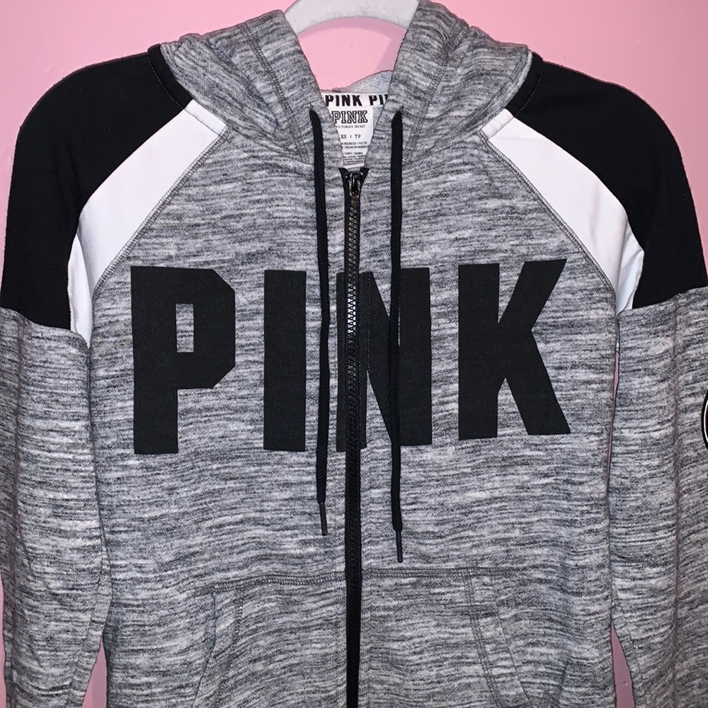 PINK VICTORIA’S SECRET SWEATER 🖤🤍